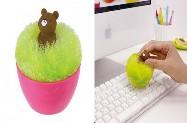 These Little Things at Your Work Desk Make Work Fun And Pleasant